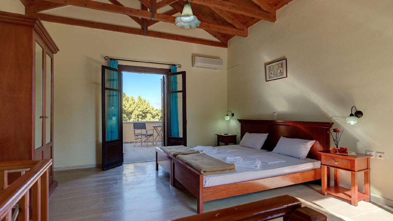 Photo of Bedroom in Douliana