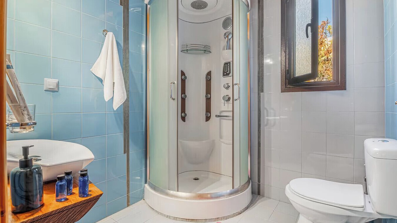 Photo of Bathroom in Marantochori