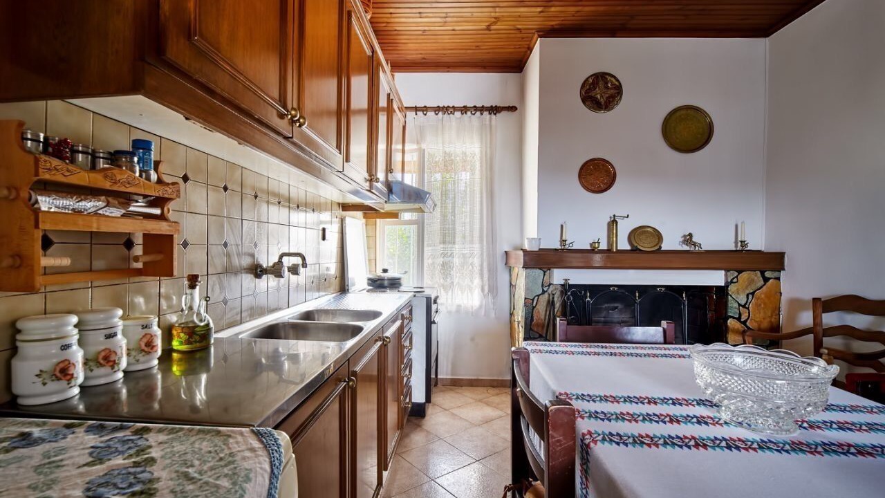 Photo of Kitchen in Mylopotamos