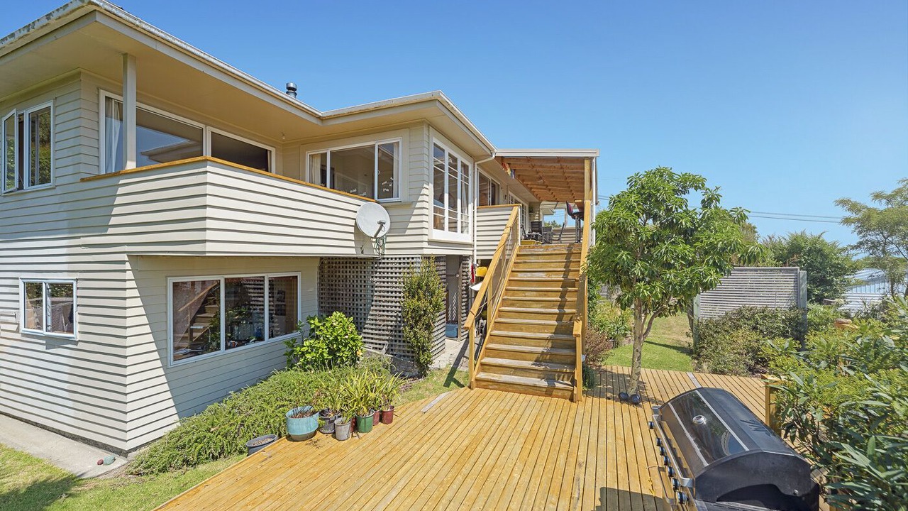 Photo of Patio Balcony in Tahunanui