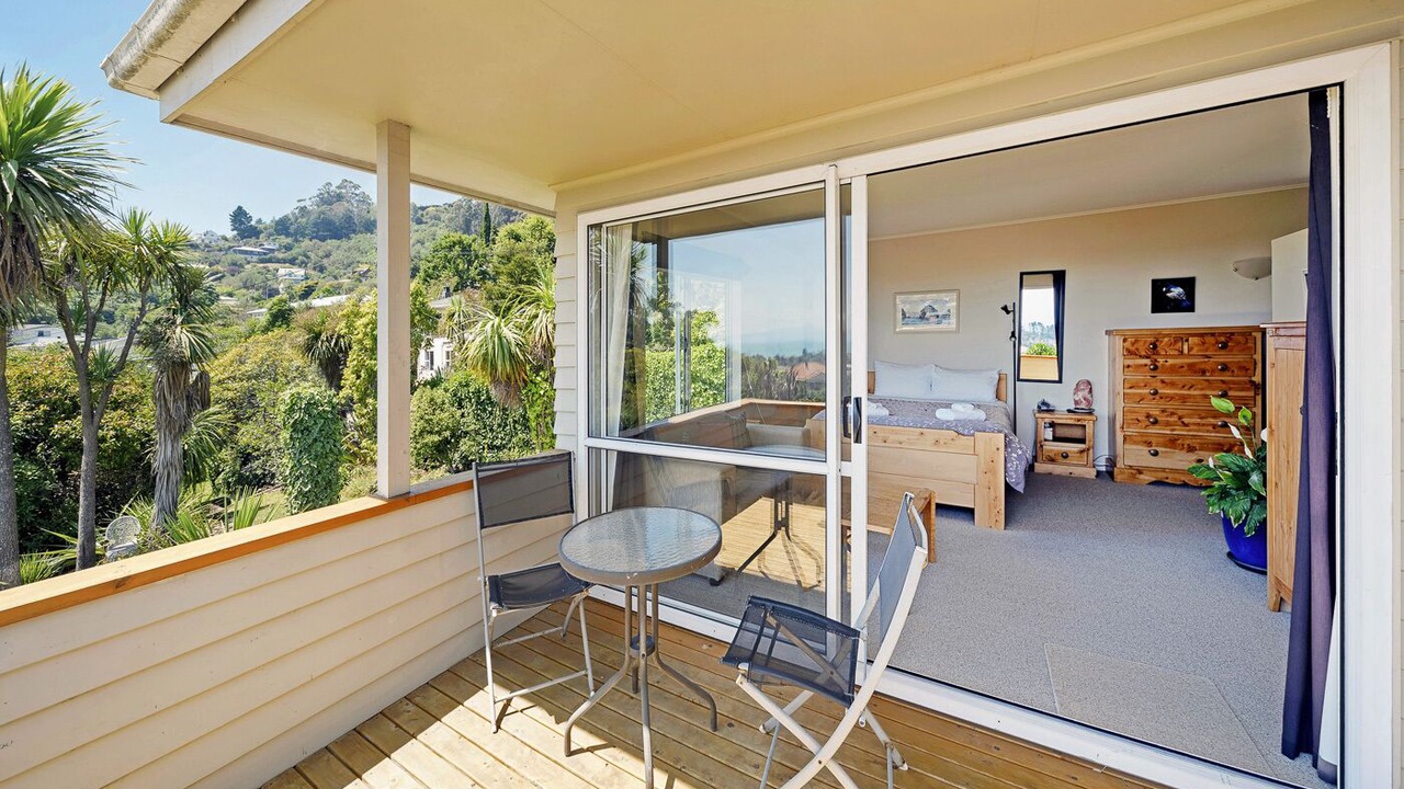 Photo of Patio Balcony in Tahunanui