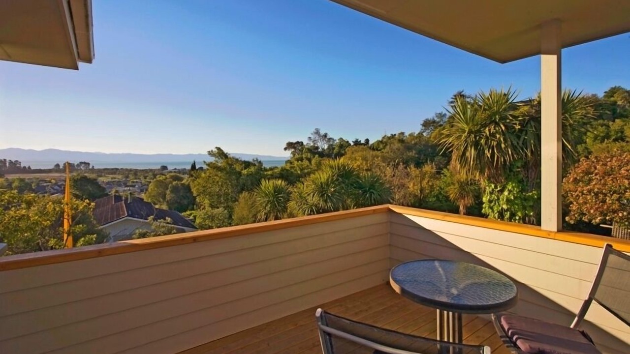 Photo of Patio Balcony in Tahunanui