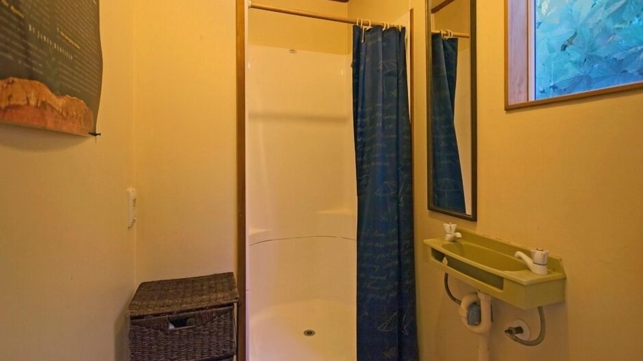 Photo of Bathroom in Tahunanui