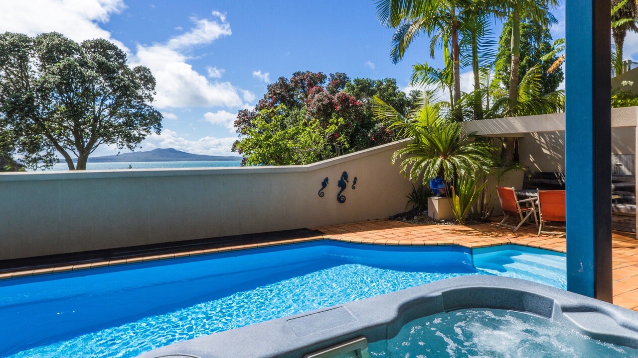 Photo of Outdoor in Castor Bay