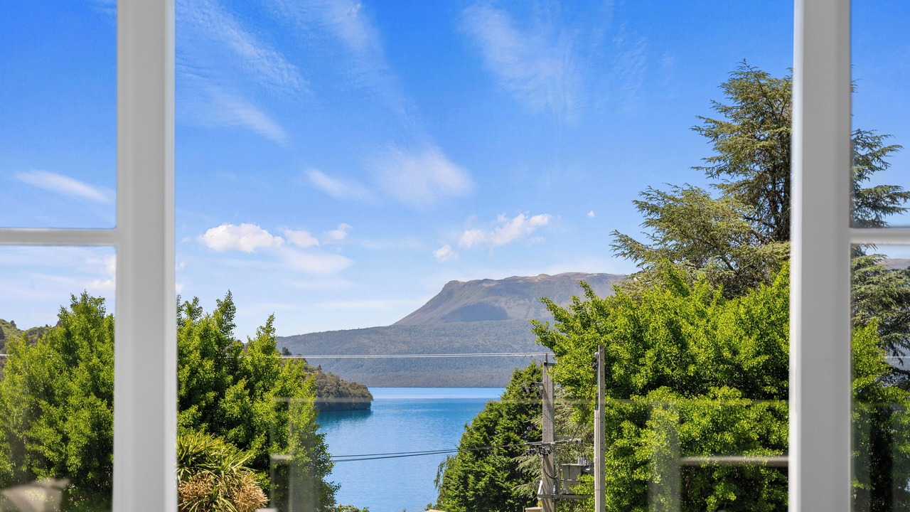 Photo of Others in Lake Tarawera