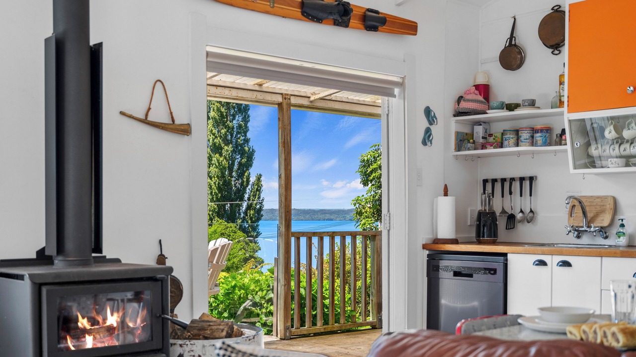 Photo of Livingroom in Lake Tarawera