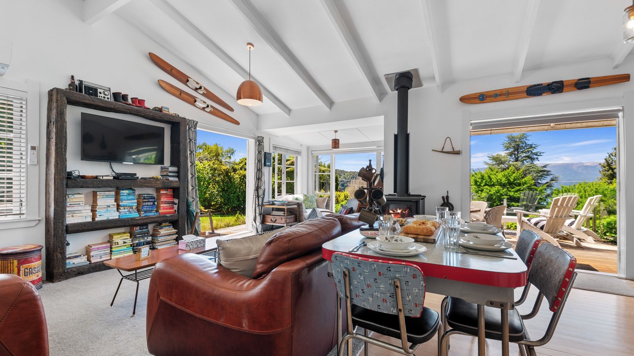 Photo of Livingroom in Lake Tarawera