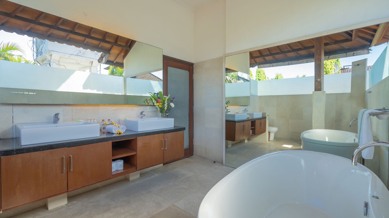 Photo of Bathroom in Nakula