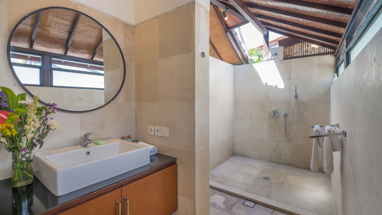 Photo of Bathroom in Nakula
