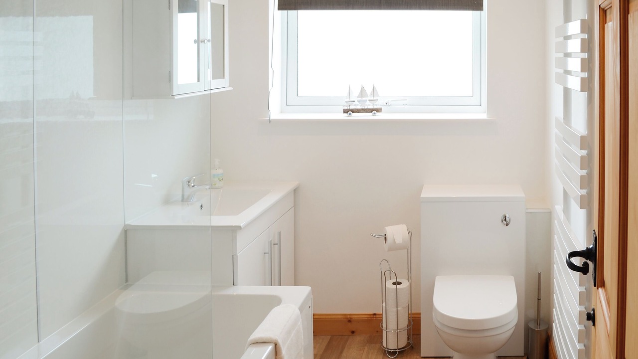 Photo of Bathroom in Tain
