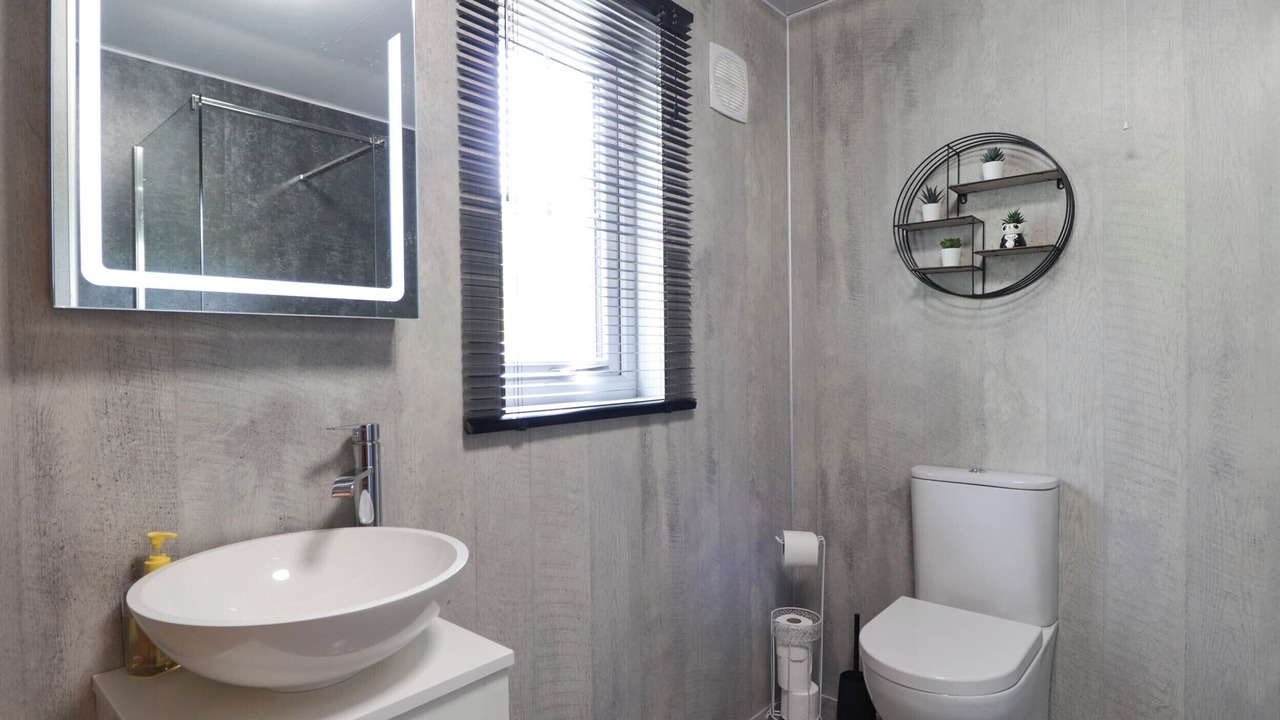 Photo of Bathroom in Contin