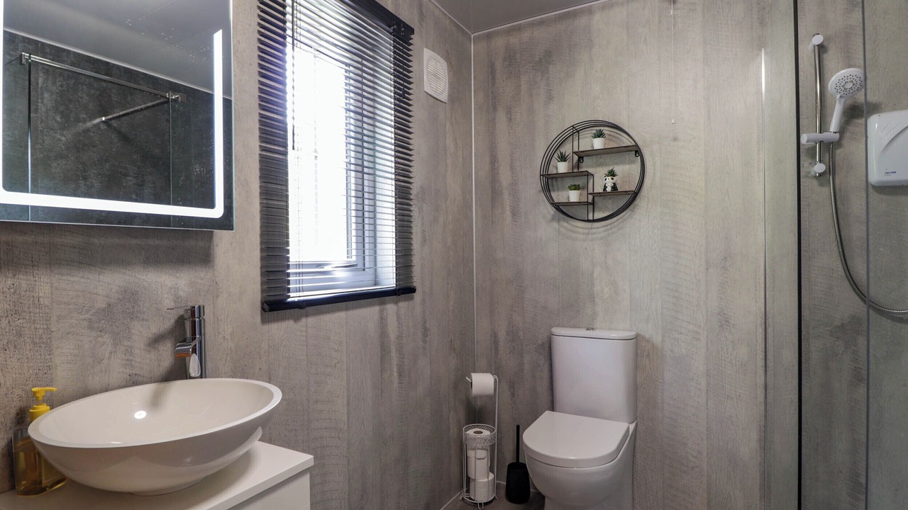 Photo of Bathroom in Contin