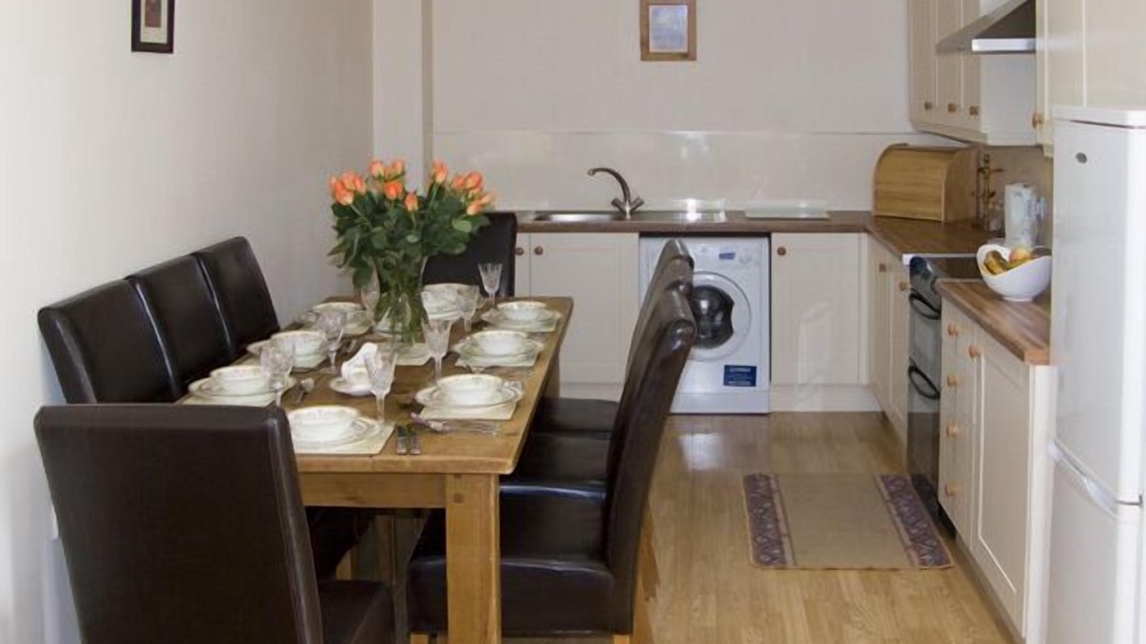 Photo of Others in Annan