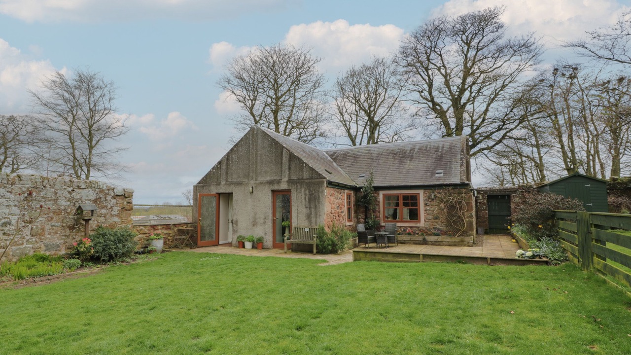 Photo of Outdoor in Duns