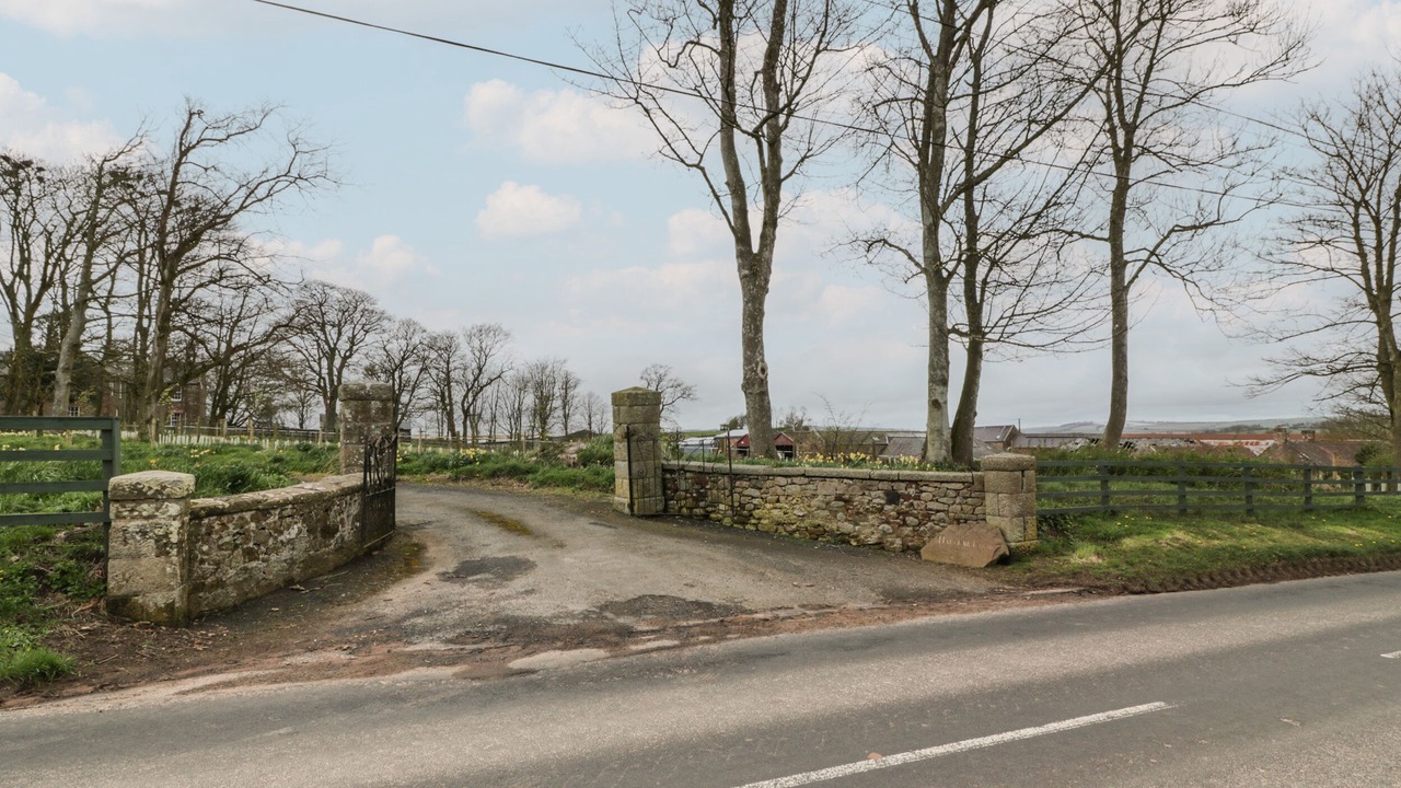 Photo of Others in Duns