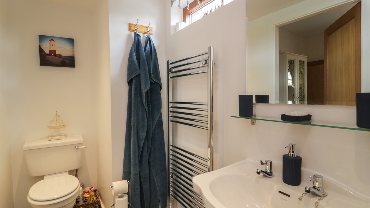 Photo of Bathroom in Duns