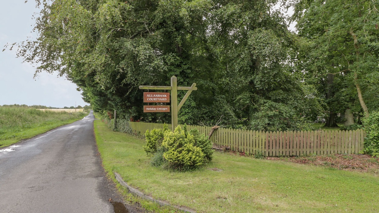 Photo of Outdoor in Duns