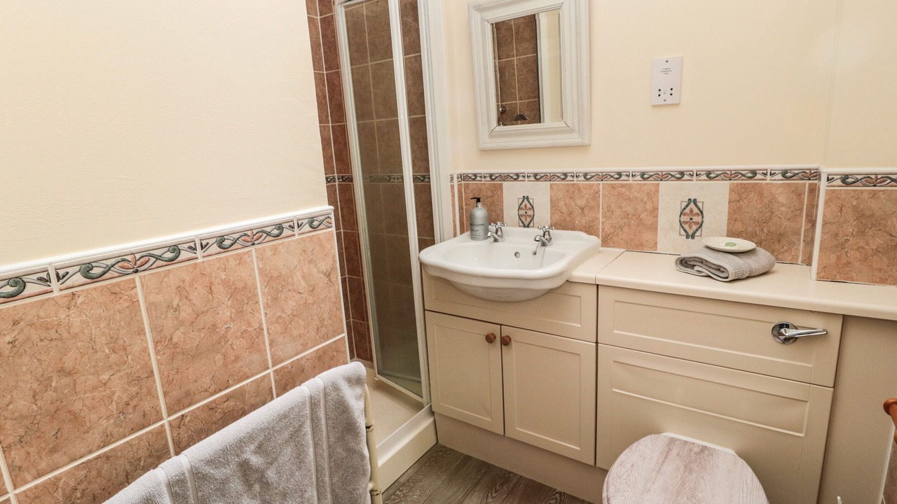 Photo of Bathroom in Duns