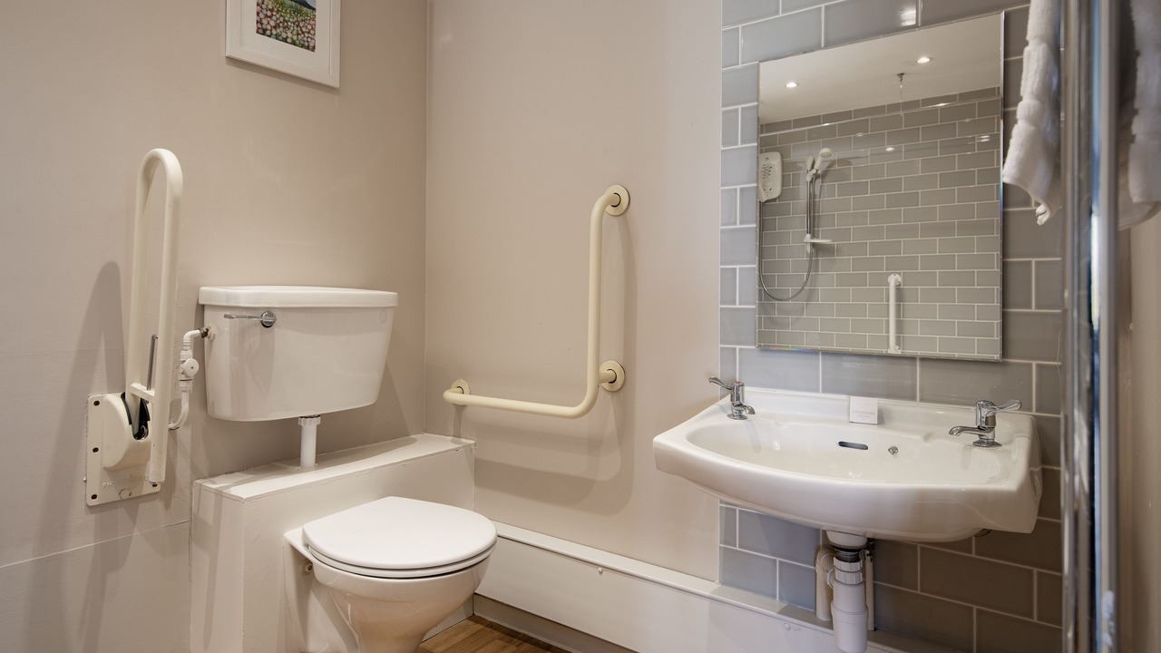 Photo of Bathroom in Melrose