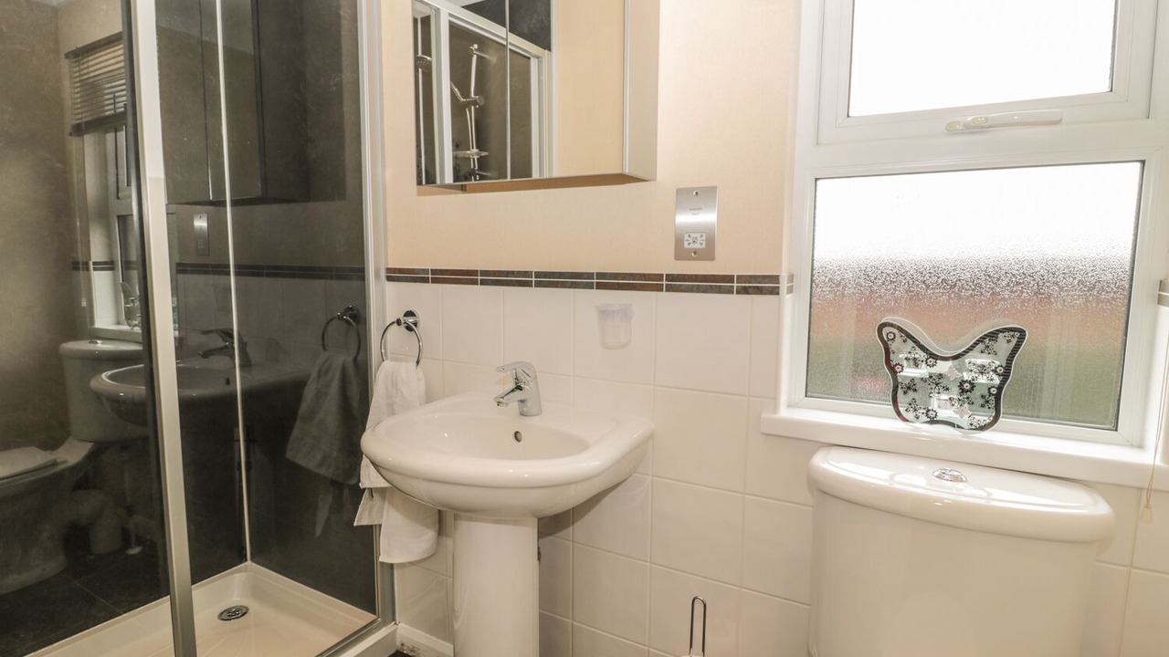Photo of Bathroom in Melrose