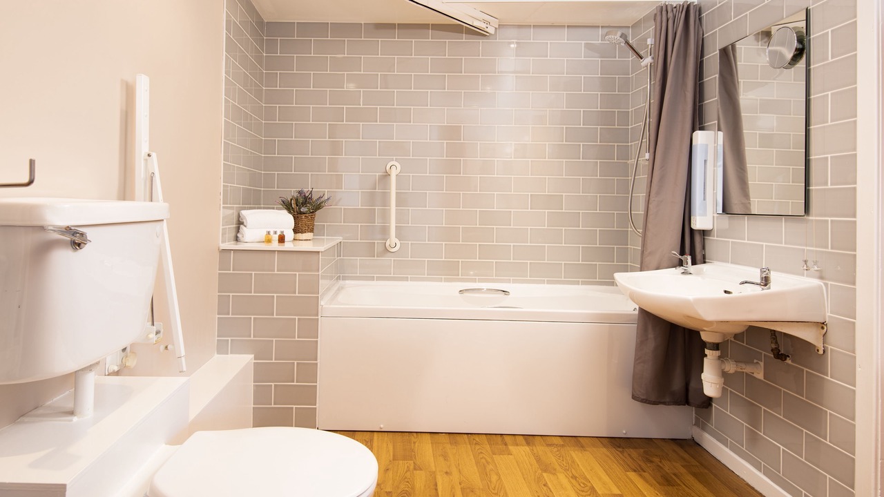 Photo of Bathroom in Melrose