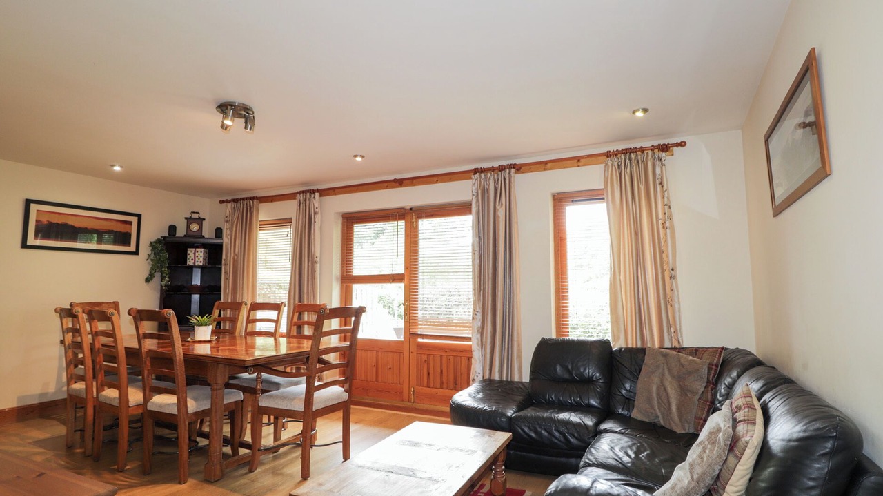 Photo of Others in Newtonmore