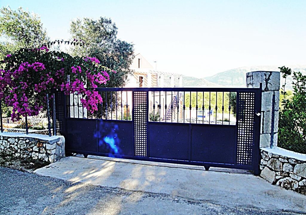 Photo of Outdoor in Tselendata