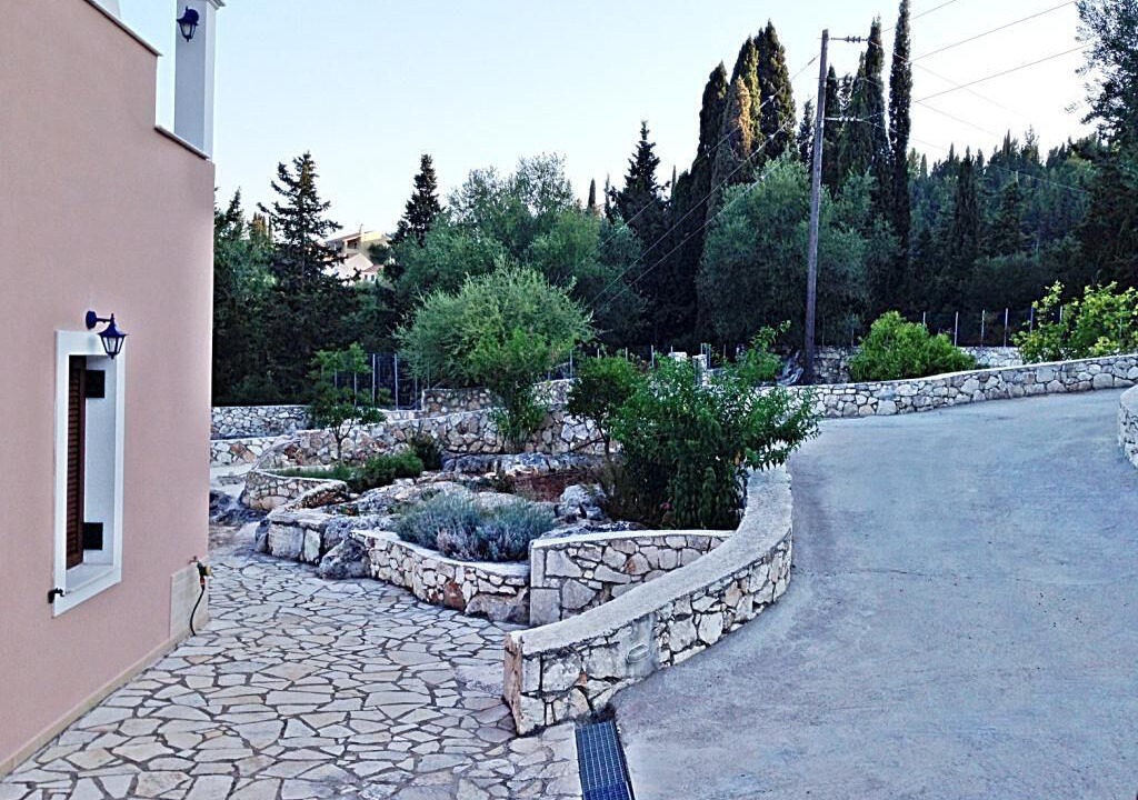 Photo of Outdoor in Tselendata