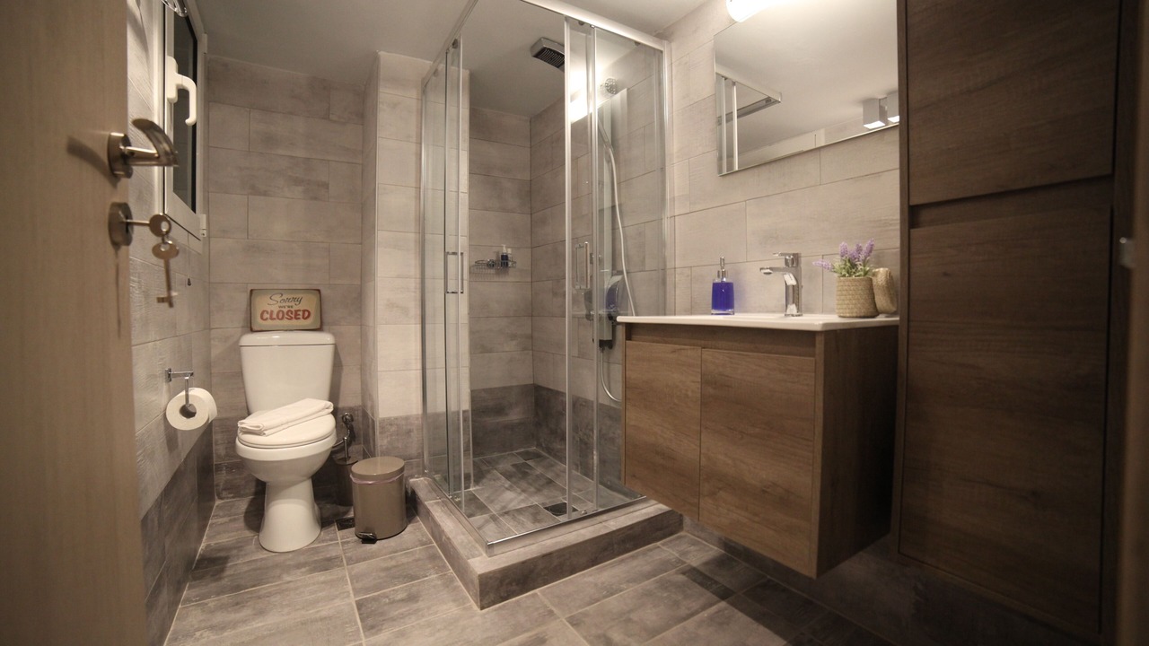Photo of Bathroom in Piraeus