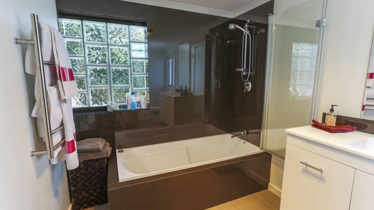 Photo of Bathroom in Opossum Bay