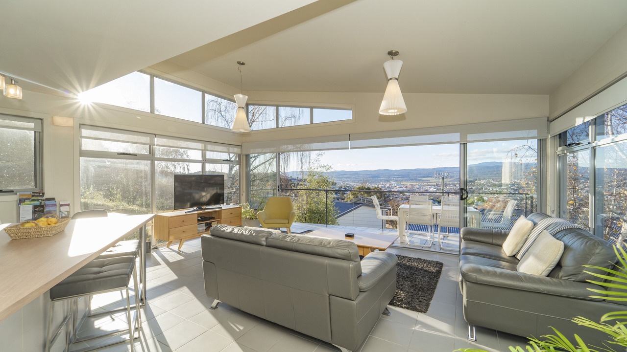 Photo of Livingroom in West Launceston