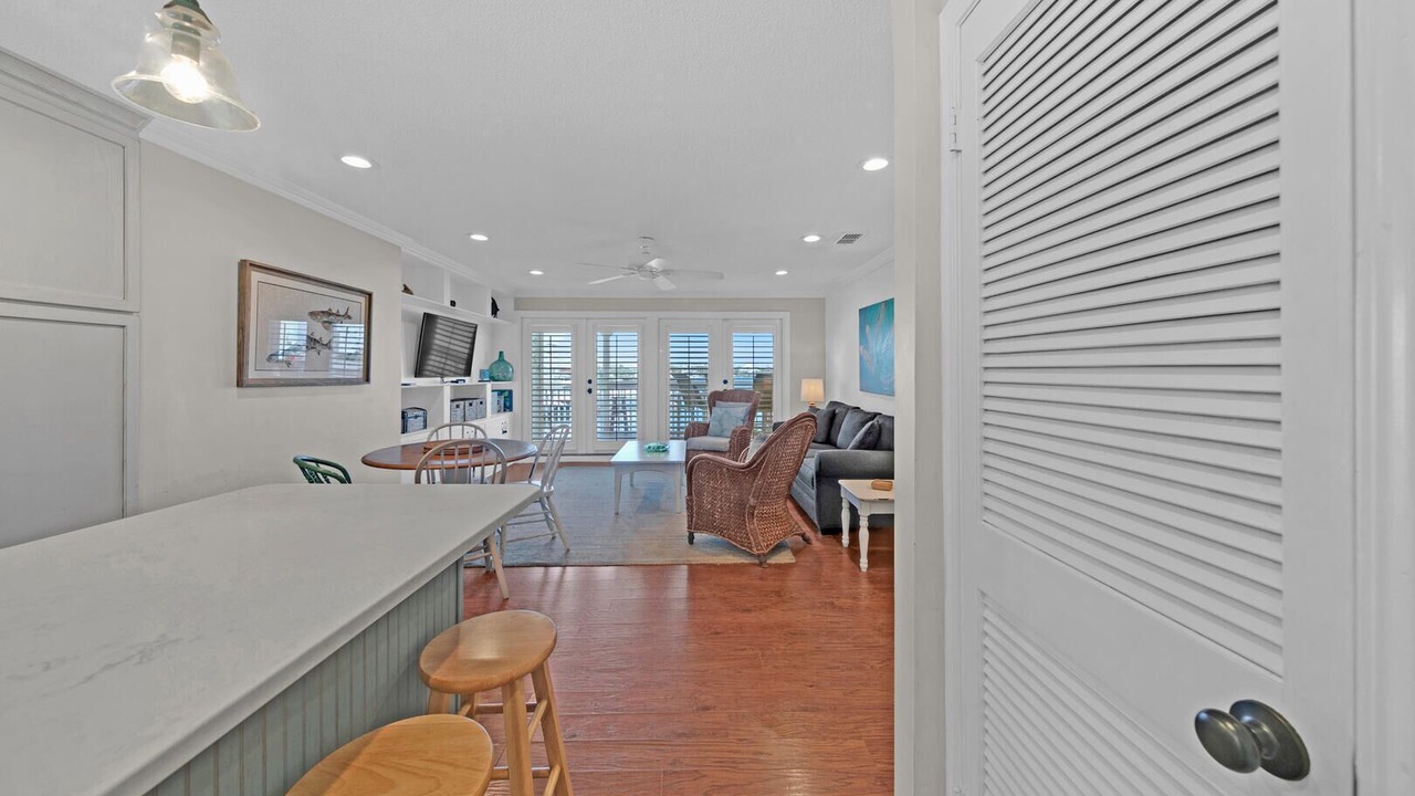 Photo of Others in Holiday Isle