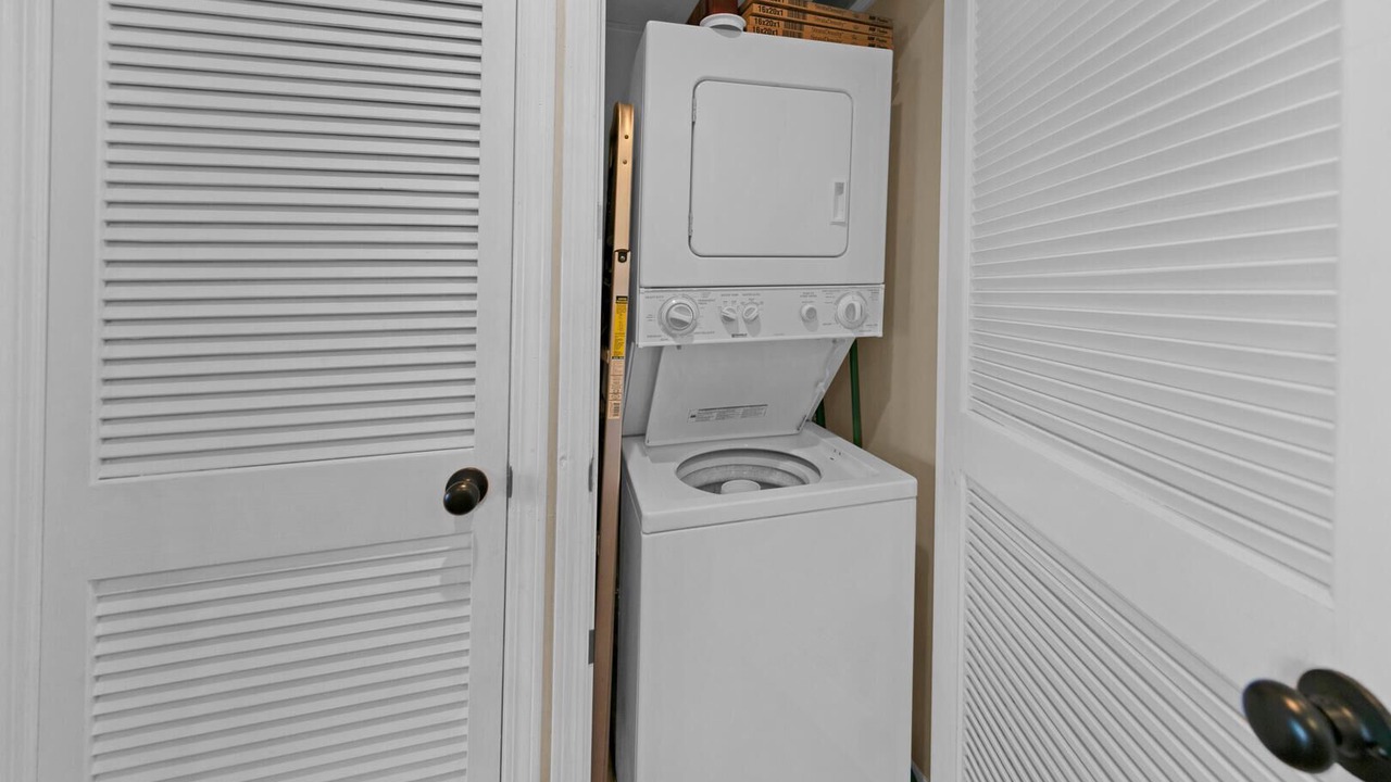 Photo of Others in Holiday Isle