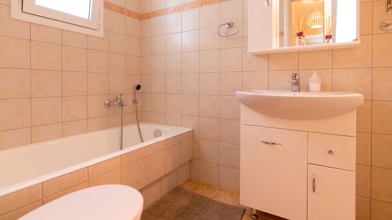 Photo of Bathroom in Skotino