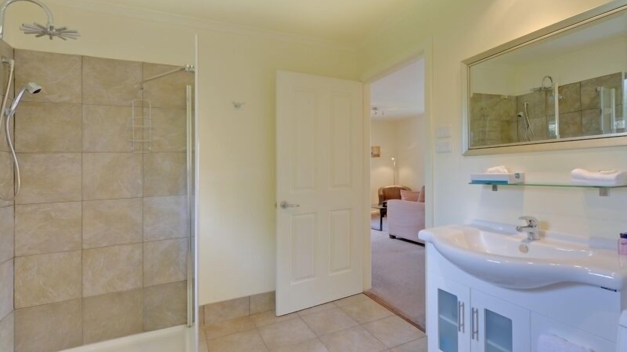 Photo of Bathroom in Strahan