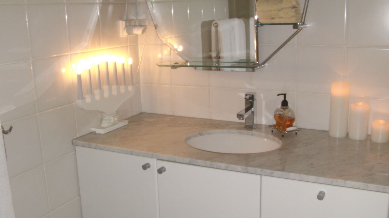 Photo of Bathroom in George Town