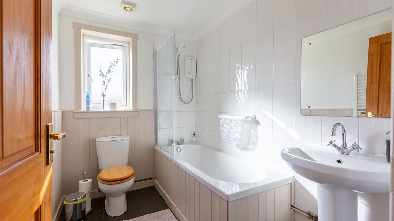 Photo of Bathroom in Dunkeld