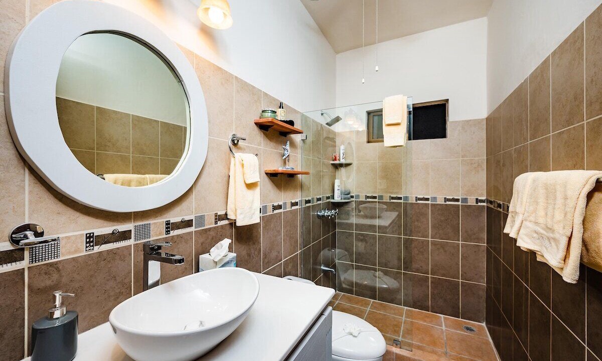 Photo of Bathroom in Potrero