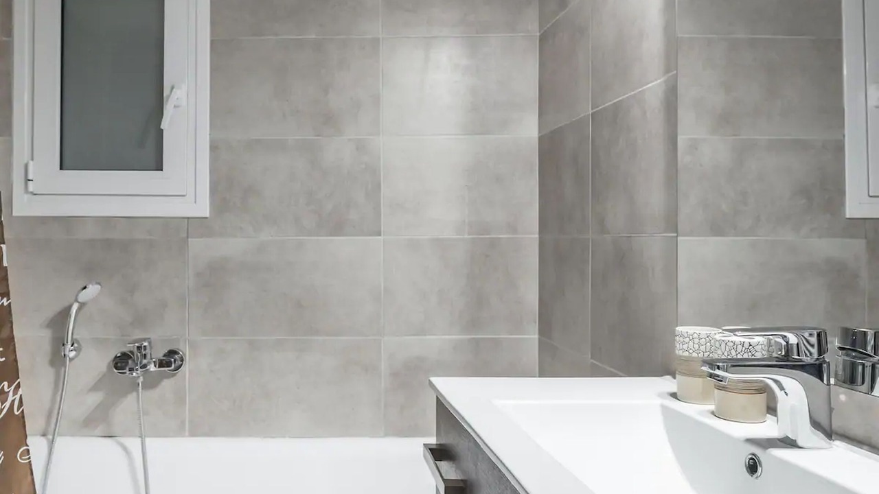 Photo of Bathroom in Makrigianni