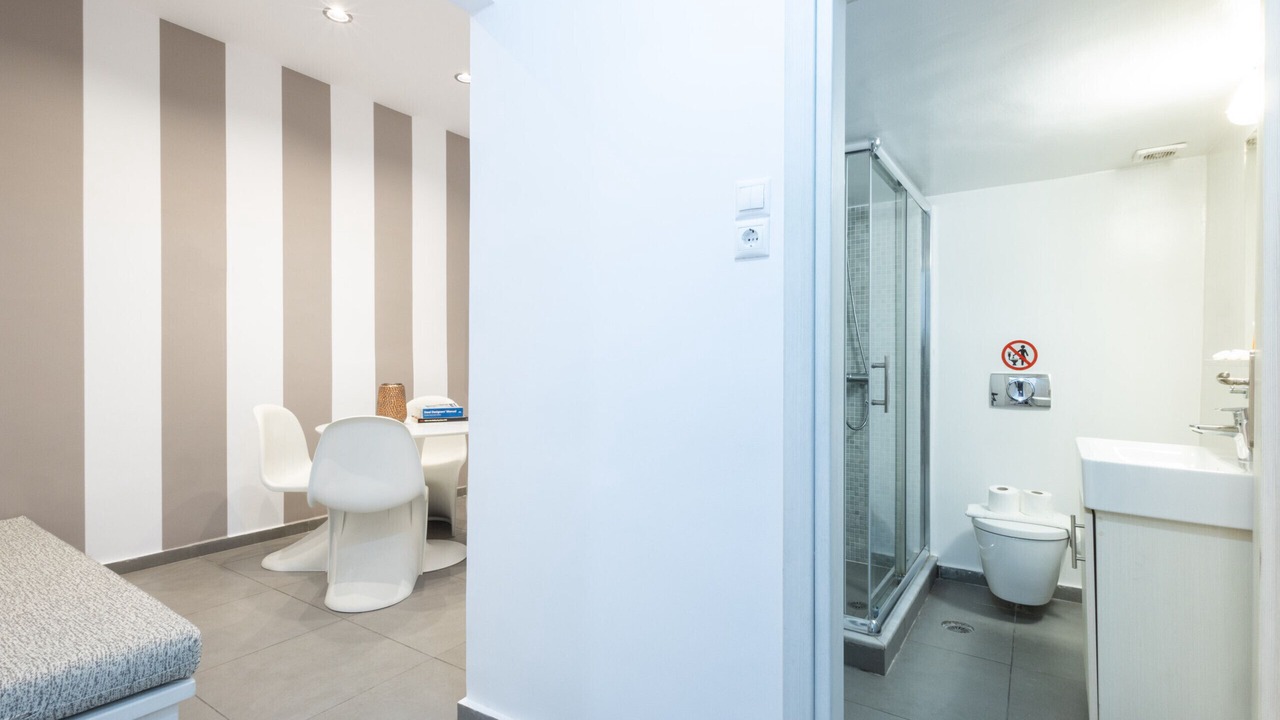 Photo of Bathroom in Neos Kosmos