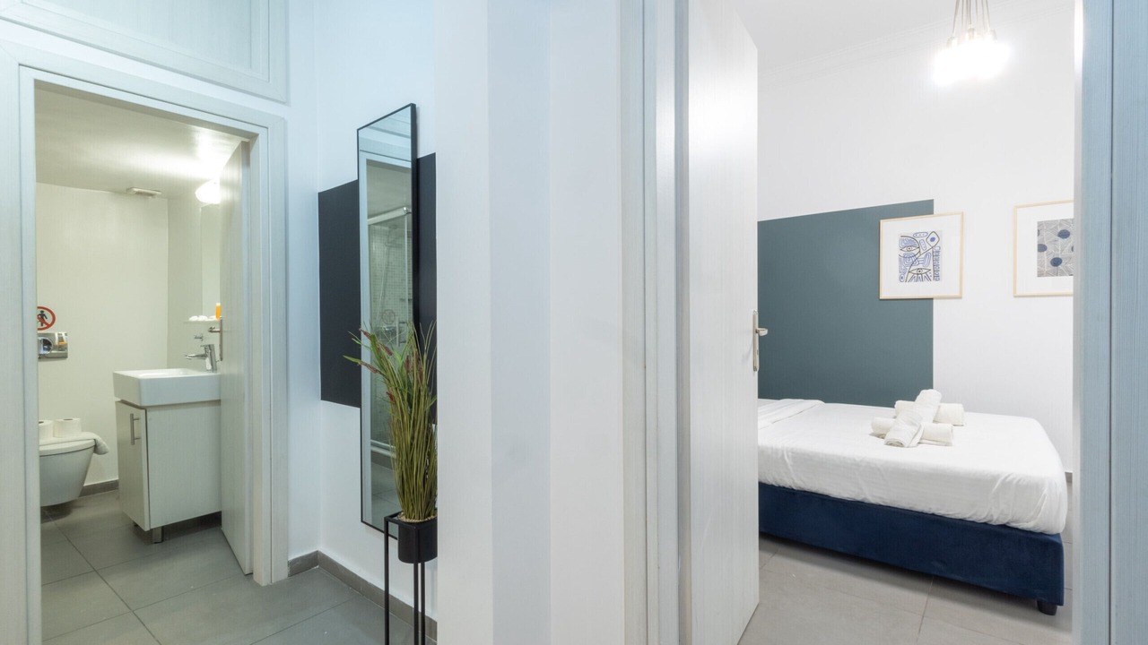 Photo of Bathroom in Neos Kosmos