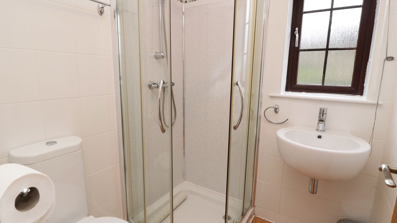 Photo of Bathroom in Dailly