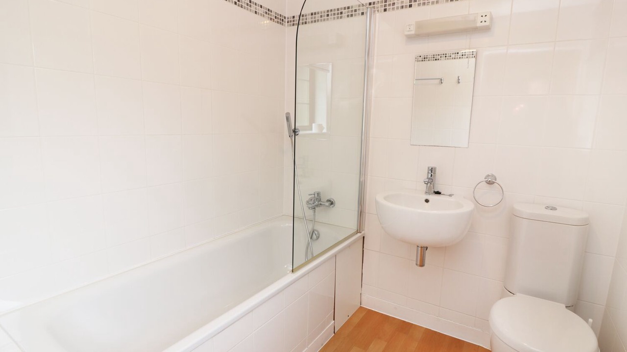 Photo of Bathroom in Dailly