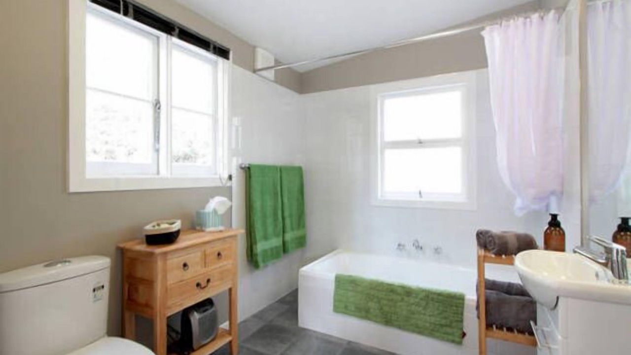 Photo of Bathroom in Flowerpot