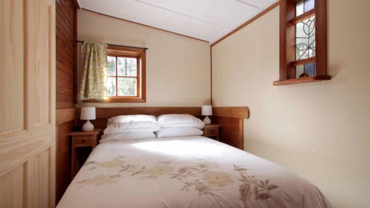 Photo of Bedroom in Flowerpot