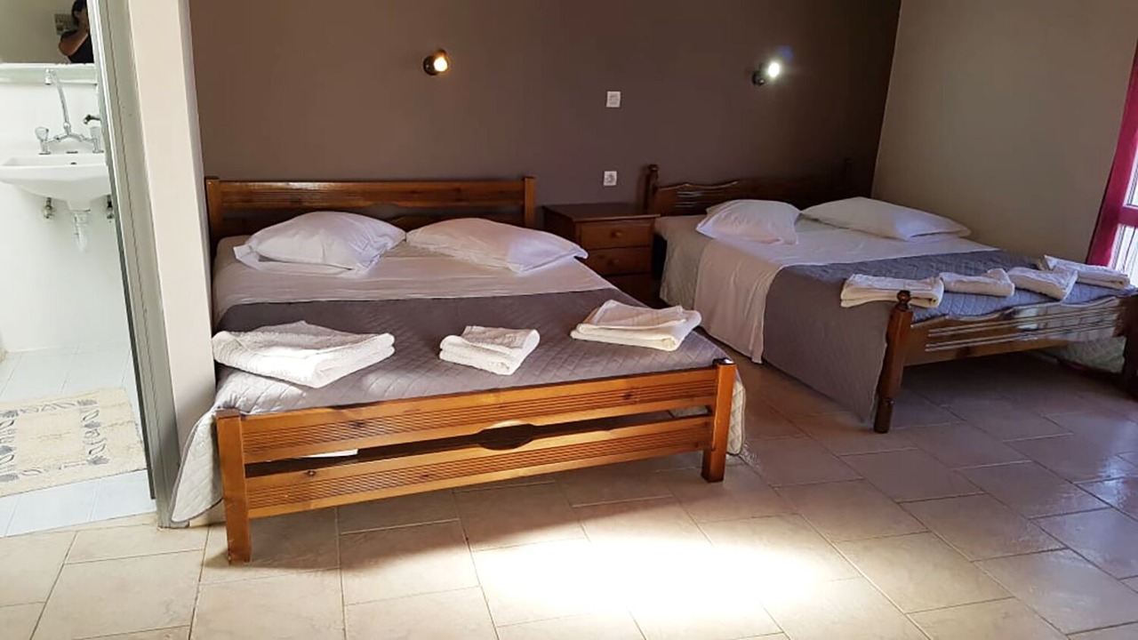 Photo of Bedroom in Neromilos