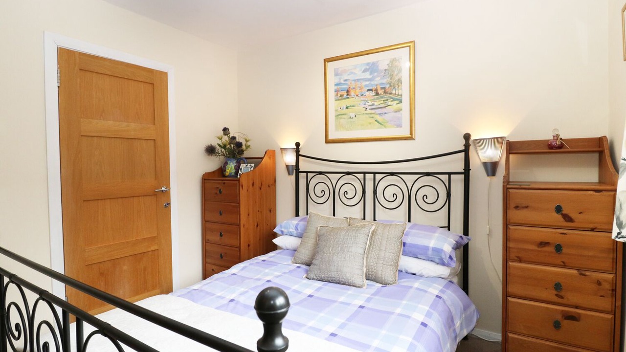 Photo of Bedroom in Glenelg