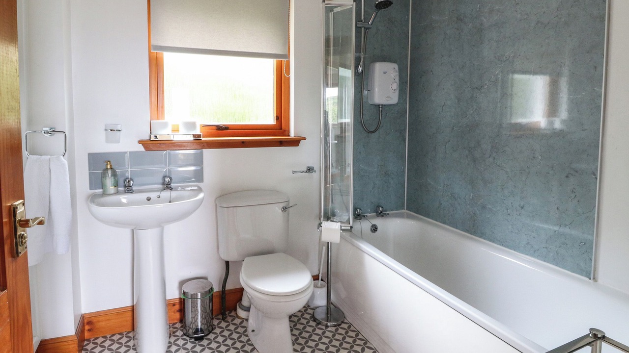 Photo of Bathroom in Morar
