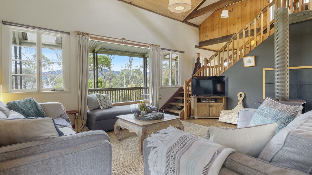 Photo of Livingroom in Alonnah