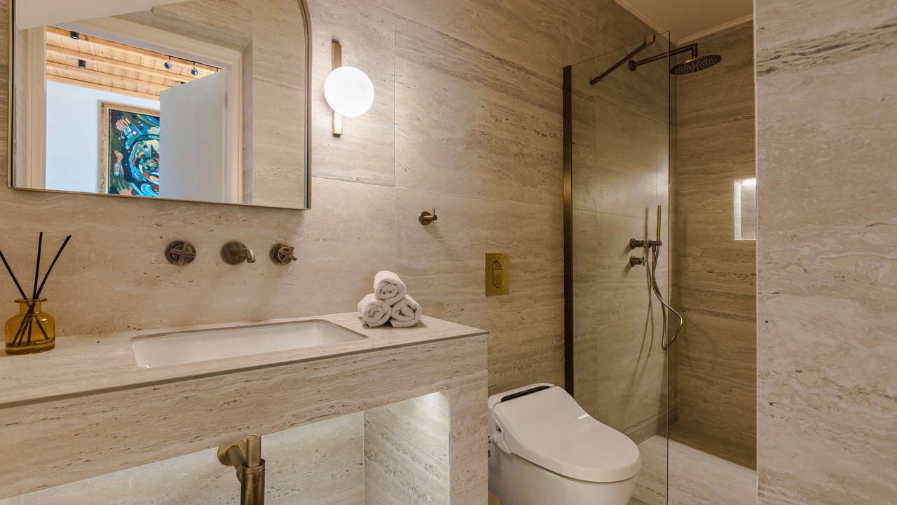 Photo of Bathroom in Erisos